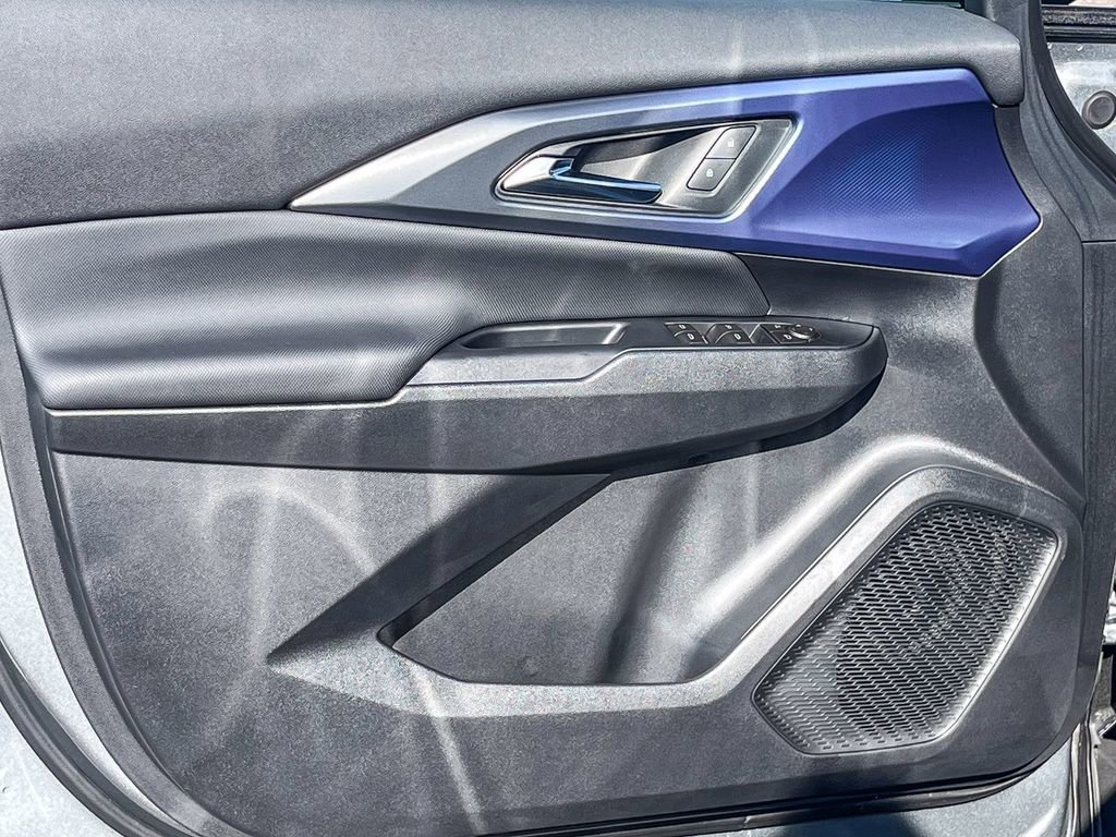 New 2026 Chevrolet Equinox EV LT image 19