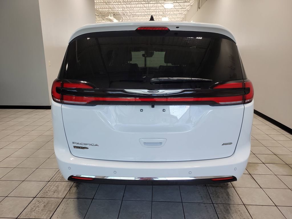 New 2026 Chrysler Pacifica Select image 6