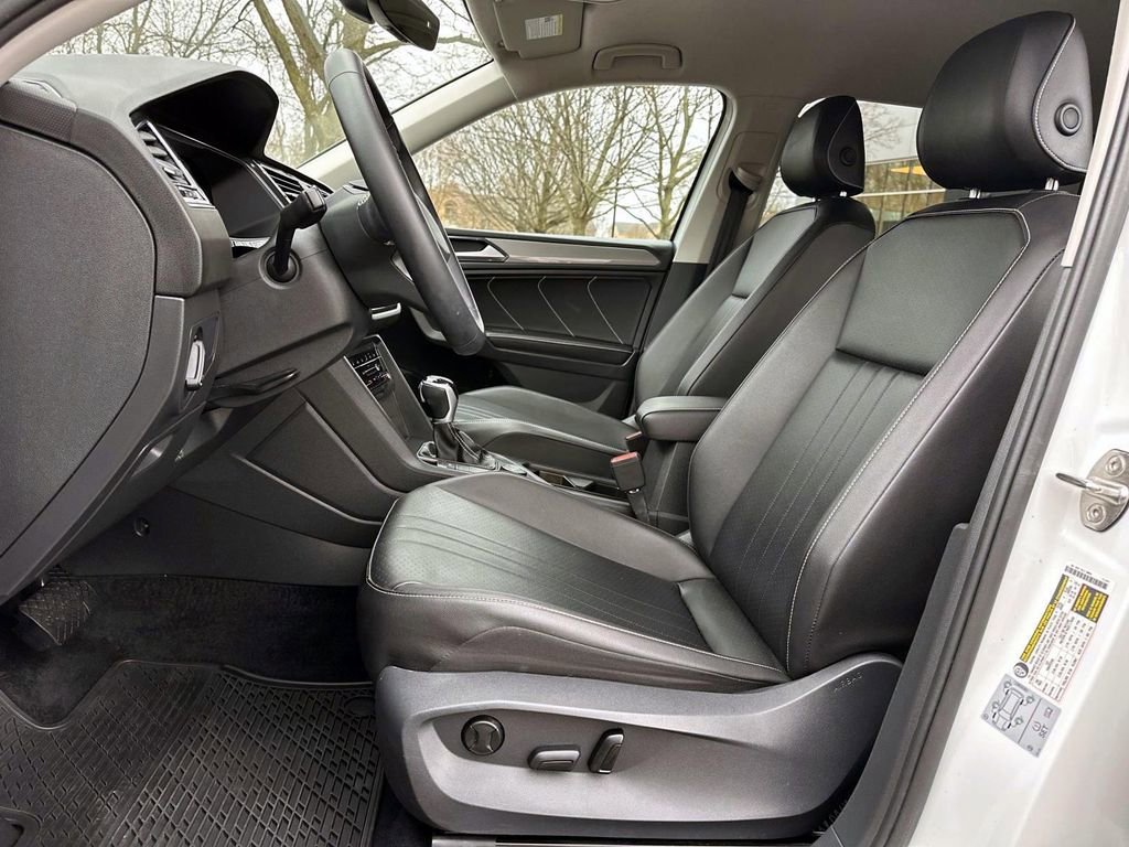 Used 2022 Volkswagen Tiguan SE image 27
