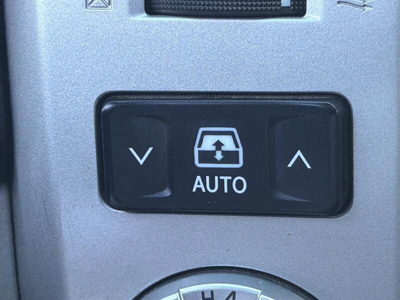 Used 2008 Toyota 4Runner Limited AWD/4WD image 25