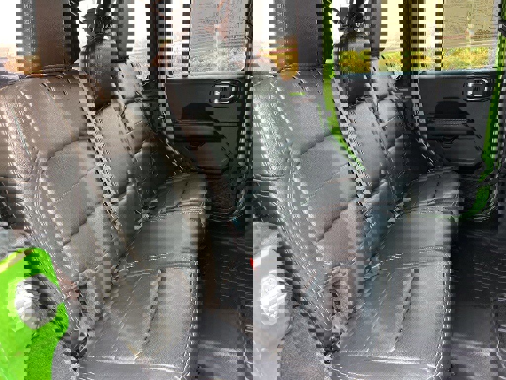 Used 2018 Jeep Wrangler Unlimited Sahara image 22