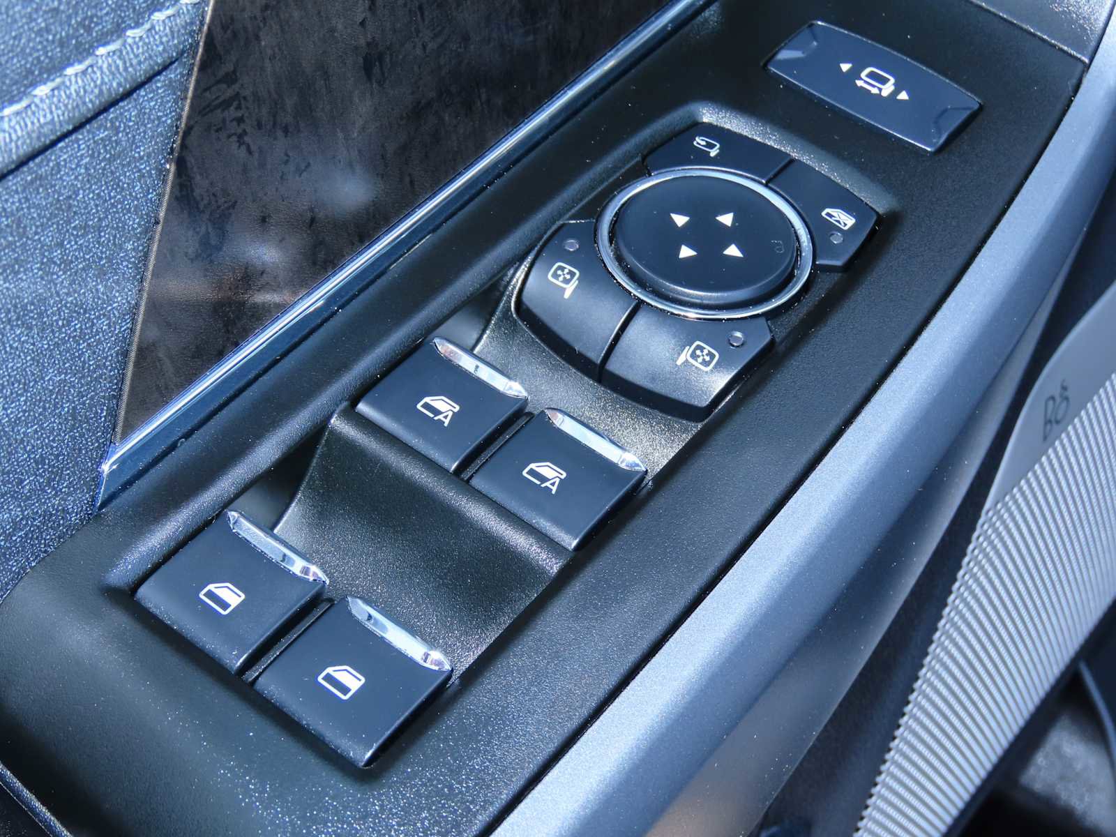 Certified 2024 Ford F250 Lariat w/ Lariat Ultimate Package image 19