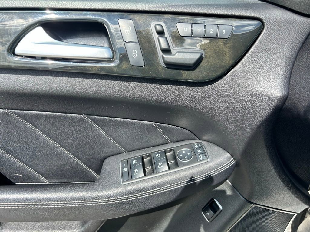 Used 2016 Mercedes-Benz GL 320 BlueTEC 4MATIC image 22