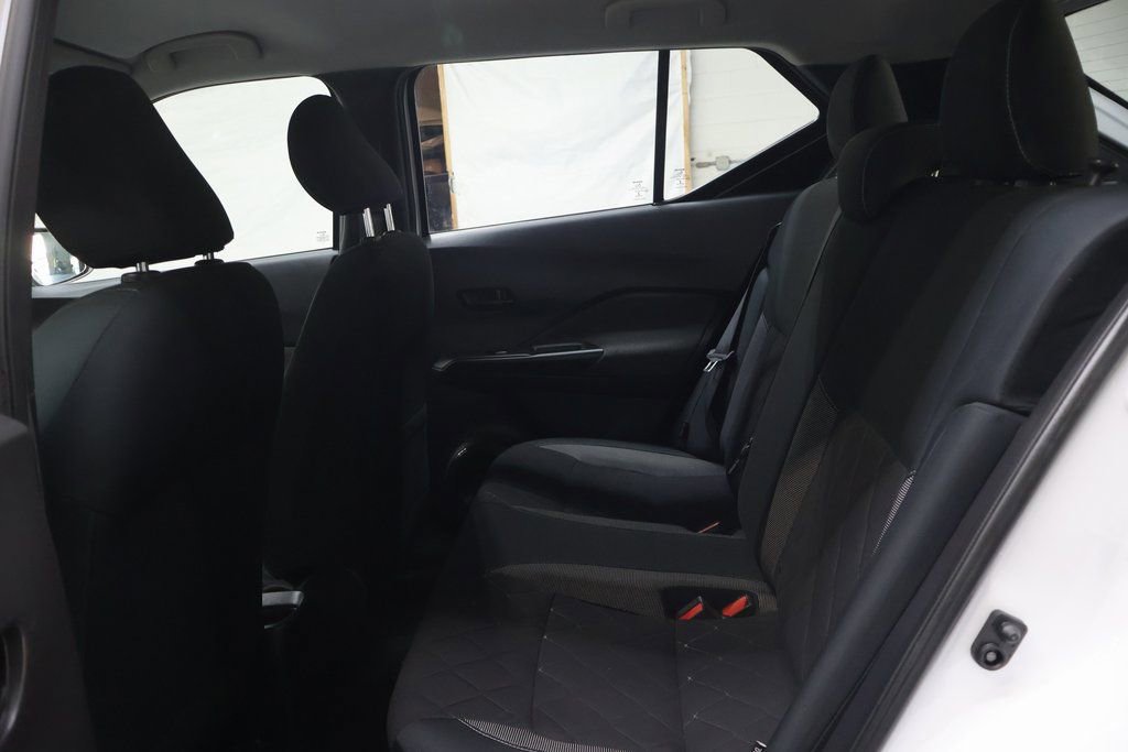 Used 2020 Nissan Kicks S image 14