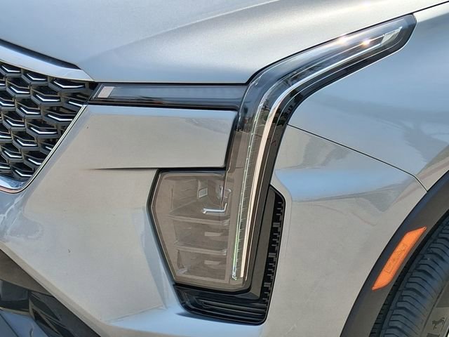 Used 2025 Cadillac XT4 Premium Luxury w/ LPO, Floor Liner Package FWD image 7