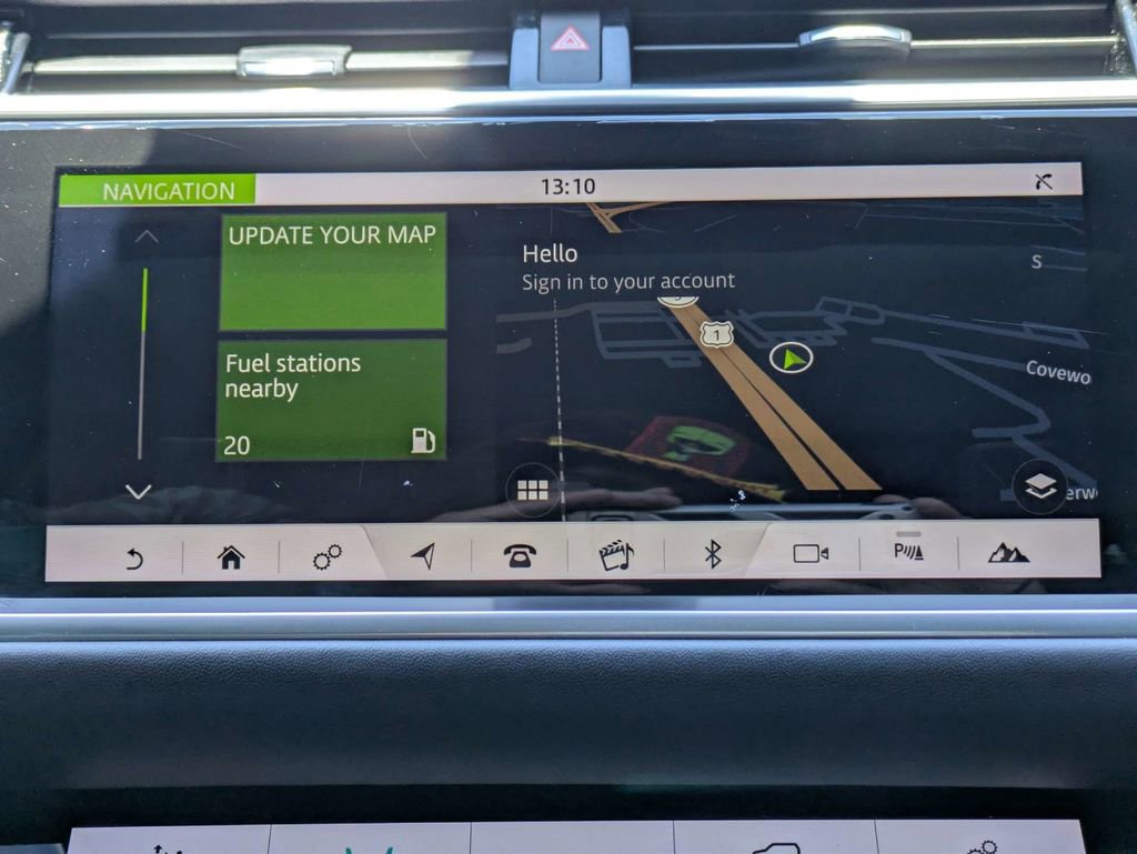 Used 2020 Land Rover Range Rover Velar R-Dynamic S AWD/4WD image 28
