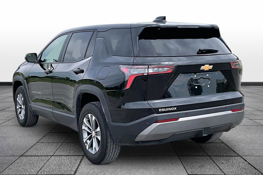 Used 2025 Chevrolet Equinox LT FWD image 10