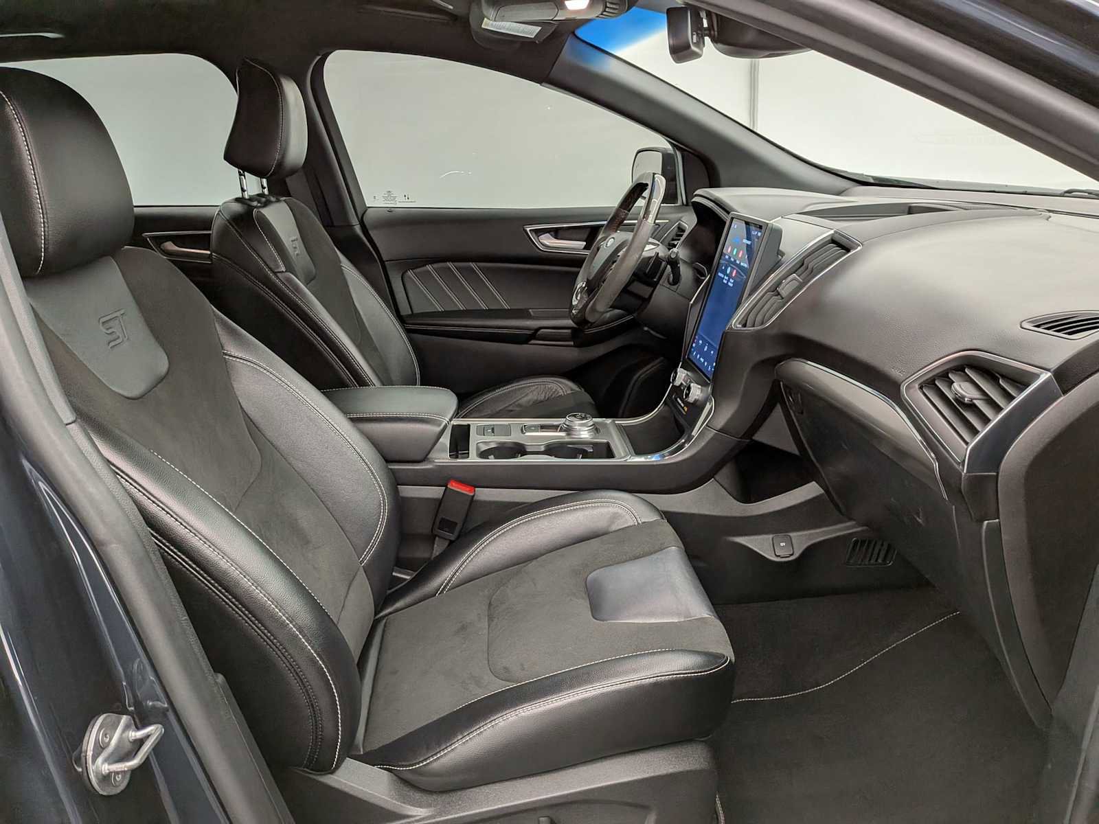 Used 2023 Ford Edge ST AWD/4WD image 21