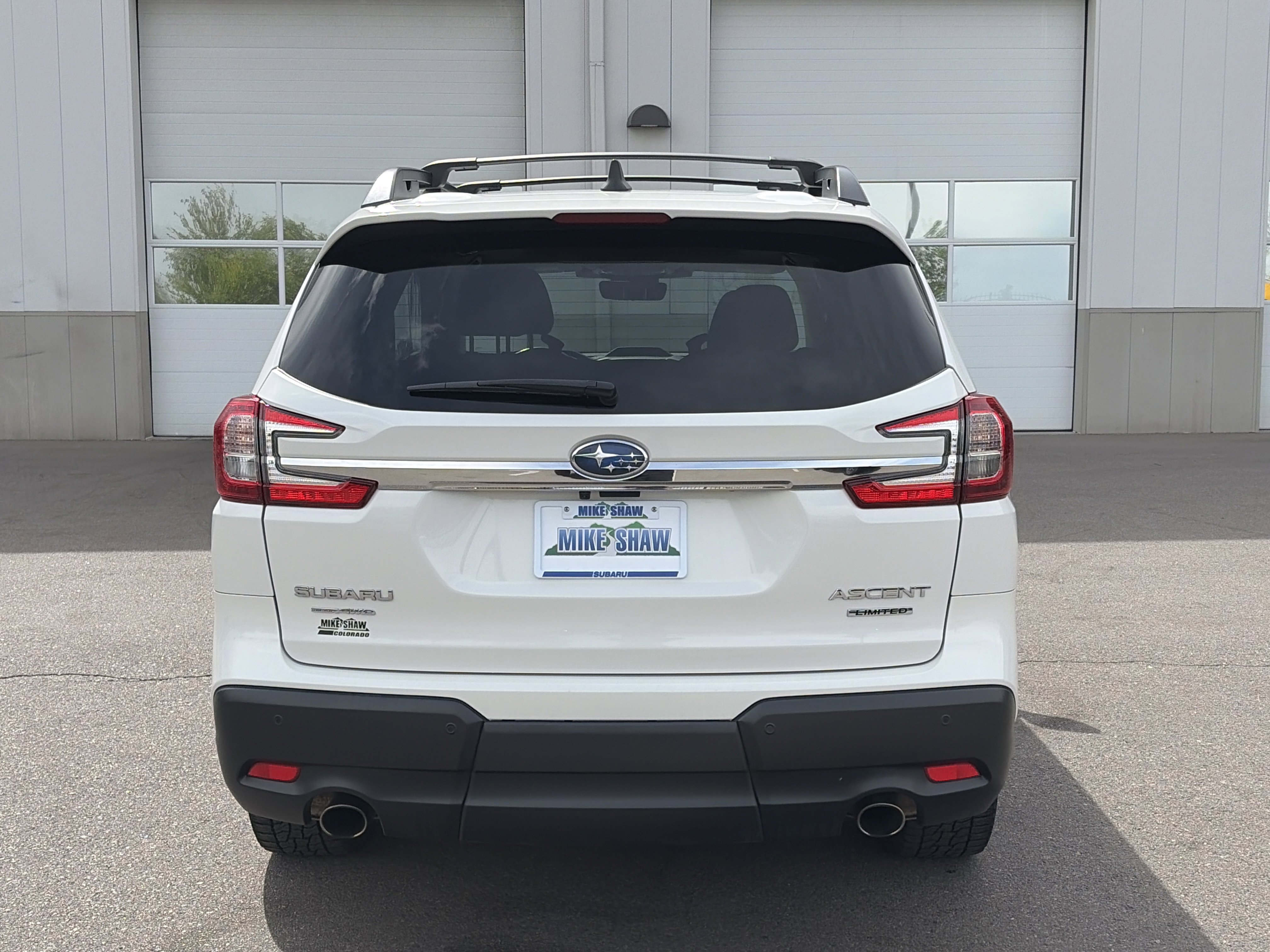 Used 2023 Subaru Ascent Limited w/ Technology Package AWD/4WD image 6