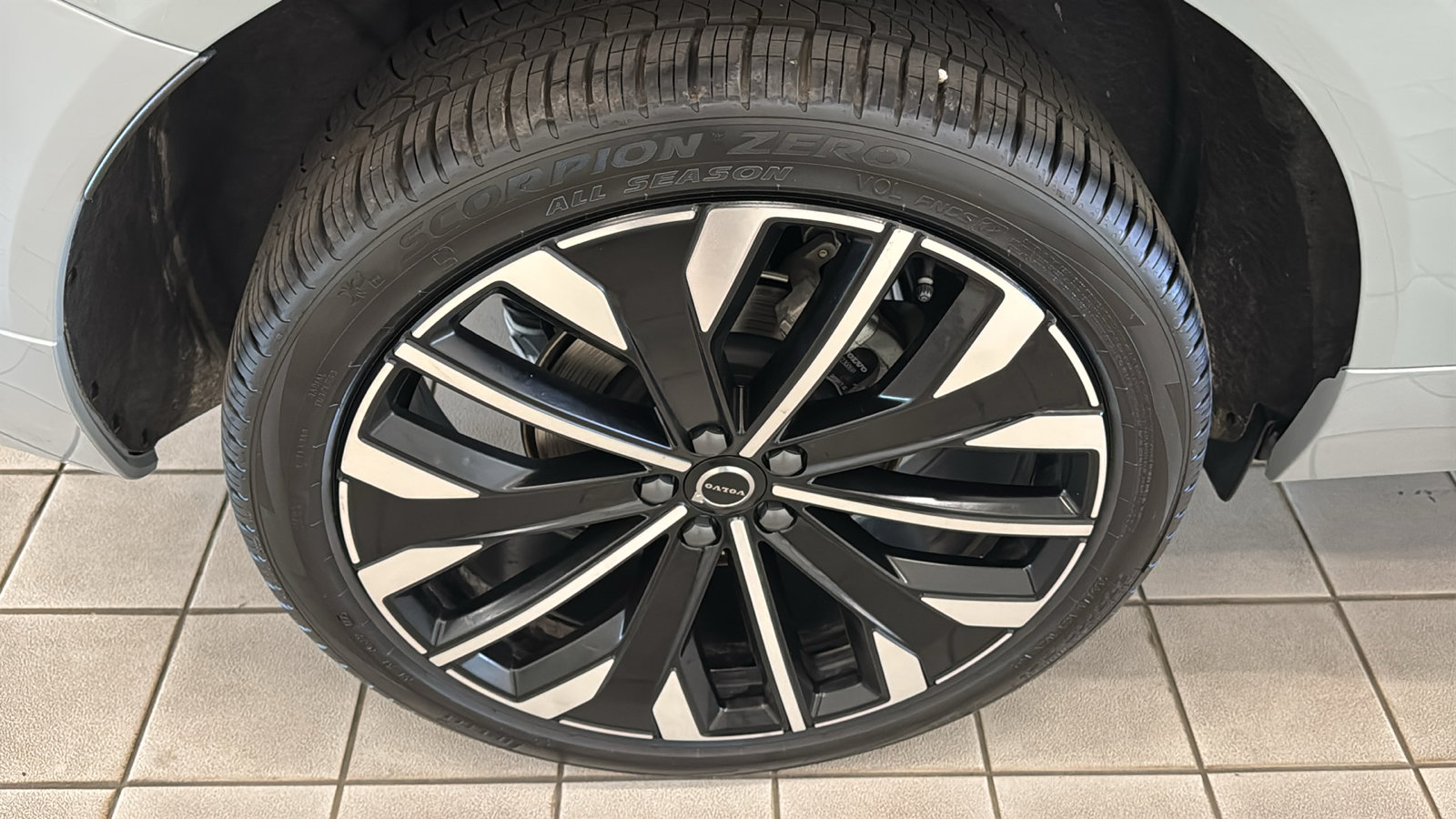 Used 2026 Volvo XC60 B5 Ultra AWD/4WD image 31
