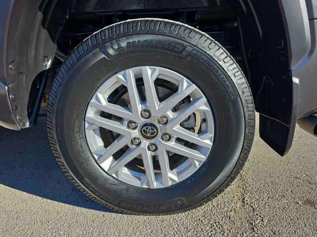 Used 2024 Toyota Tundra SR5 AWD/4WD image 33