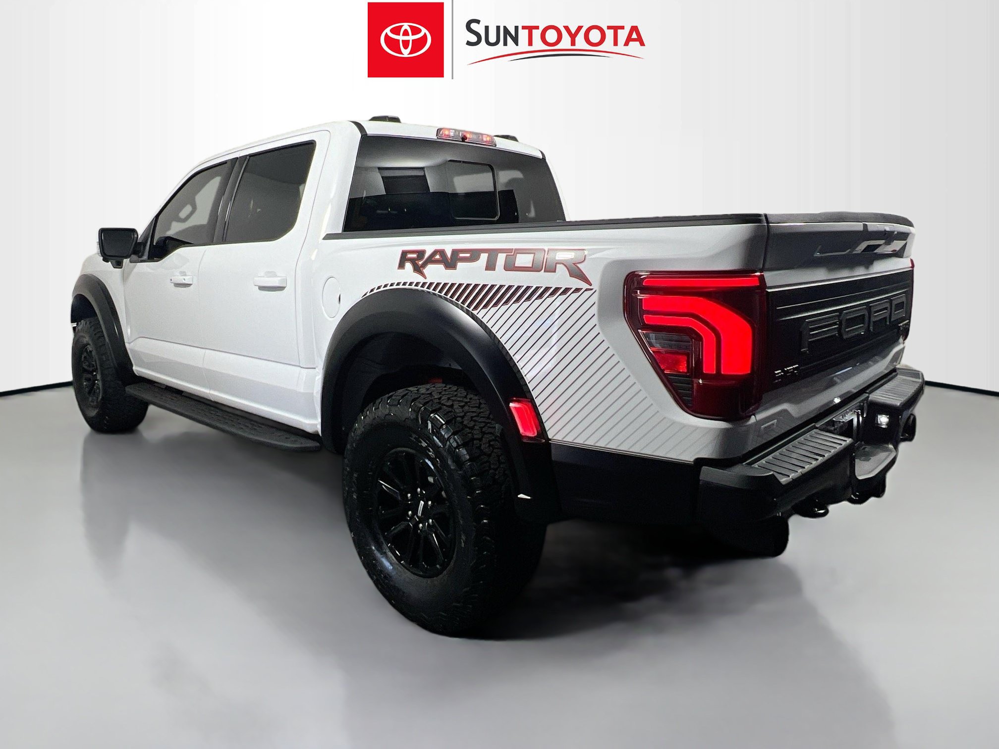 Used 2025 Ford F150 Raptor AWD/4WD image 6