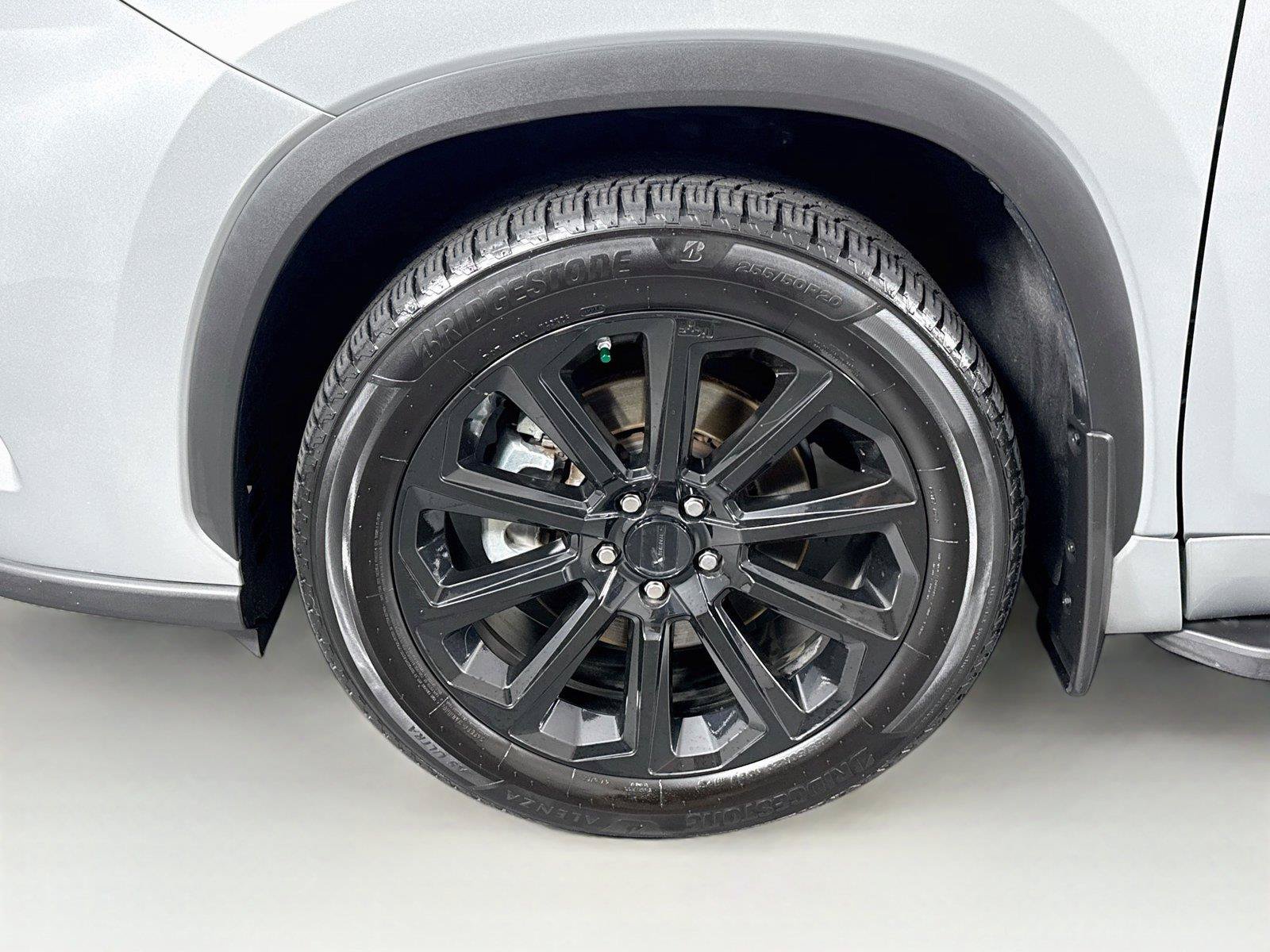 Used 2023 Toyota Highlander XLE FWD image 49
