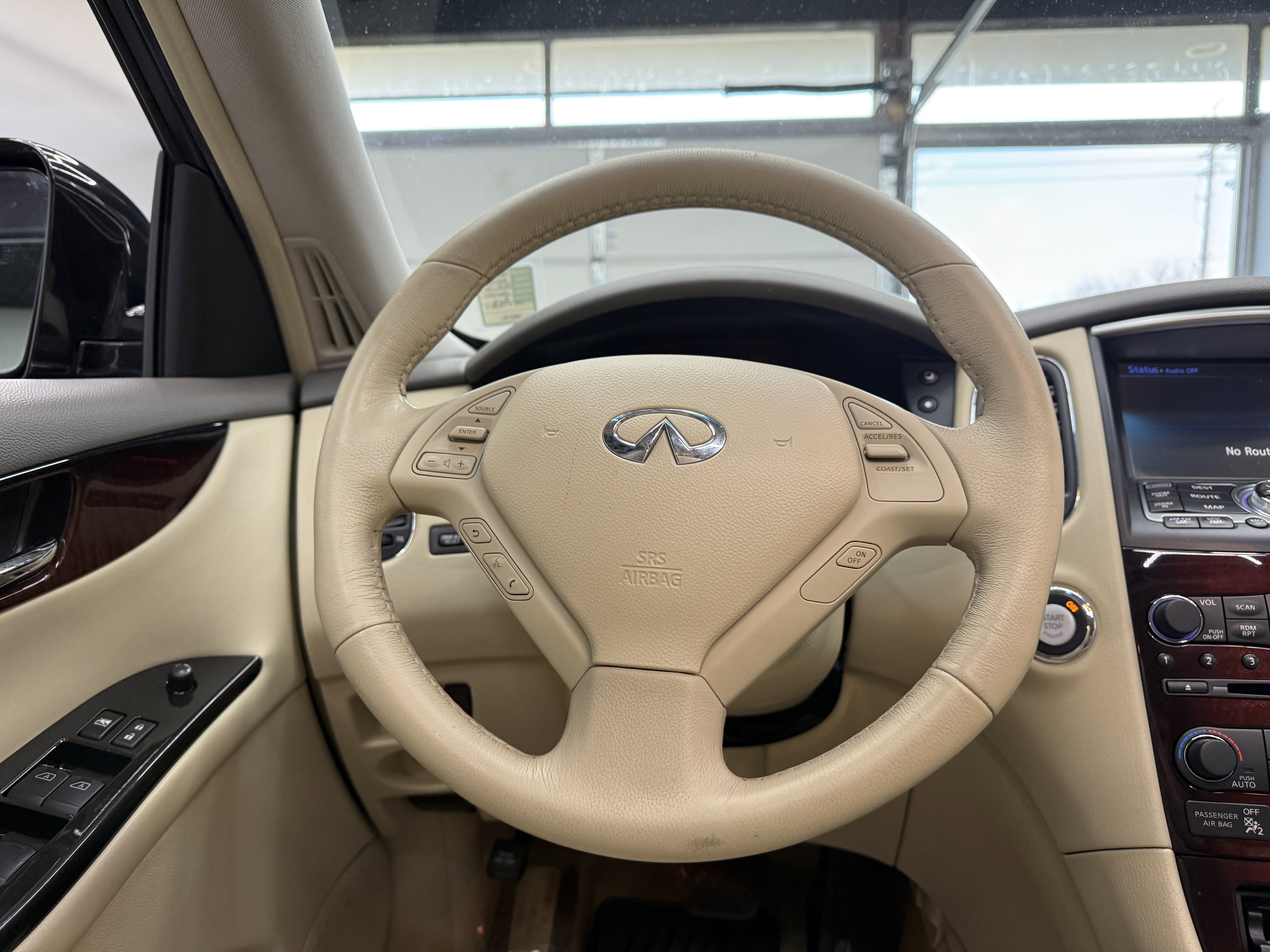 Used 2015 INFINITI QX50 Journey w/ Premium Package image 15