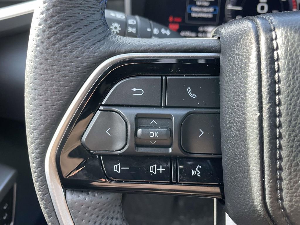 Used 2025 Toyota Tundra Platinum image 33