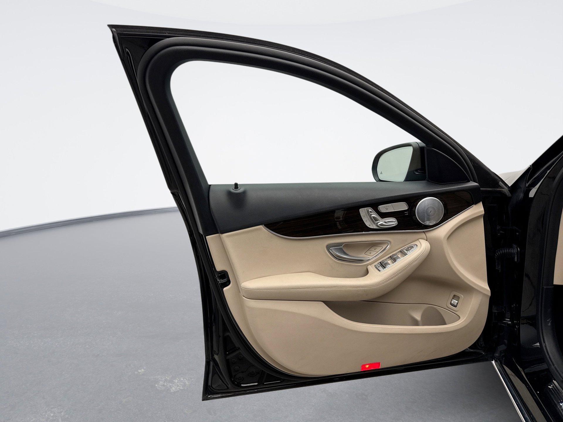 Used 2021 Mercedes-Benz C 300 4MATIC Sedan image 9