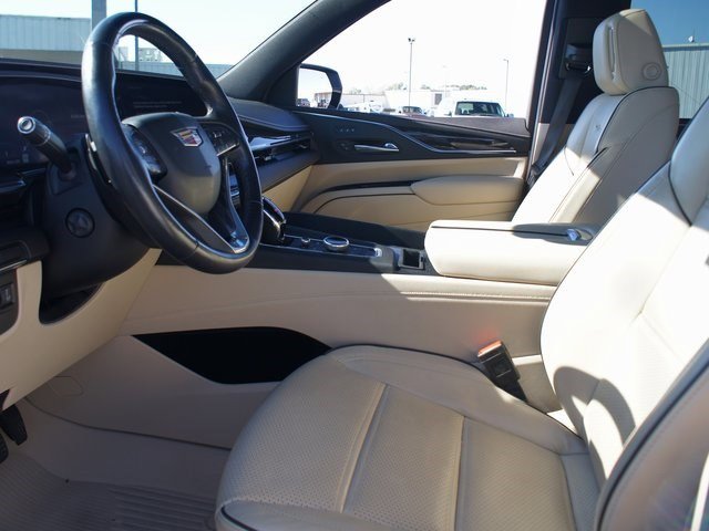Certified 2022 Cadillac Escalade Premium Luxury w/ LPO, Floor Liner Package image 15