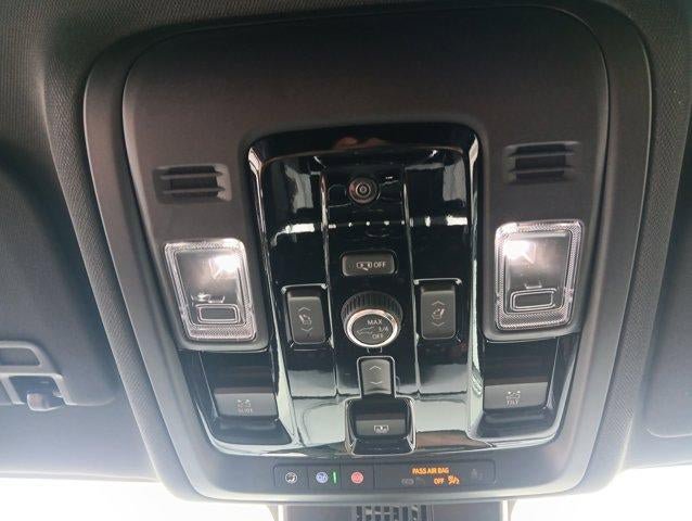 New 2026 GMC Yukon XL Elevation AWD/4WD image 12