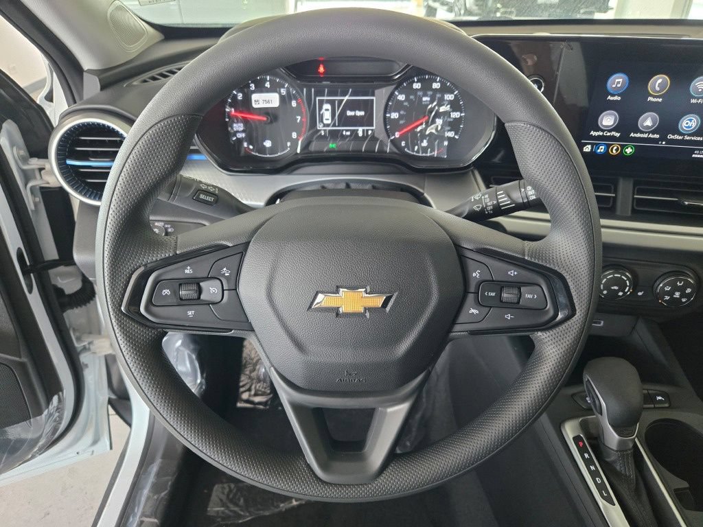 New 2026 Chevrolet Trax LS w/ LS Convenience Package FWD image 27