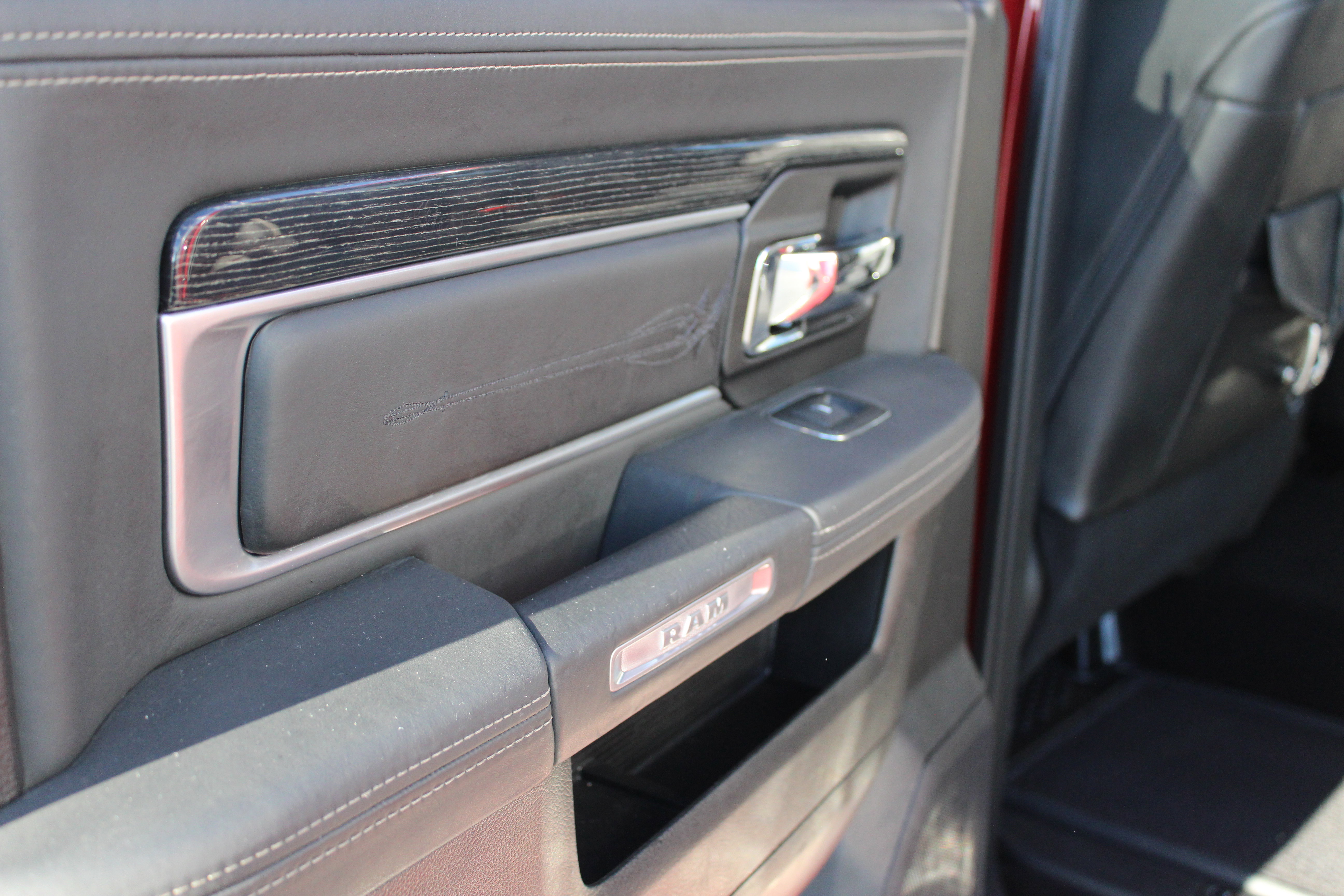 Used 2014 RAM 1500 Limited image 21