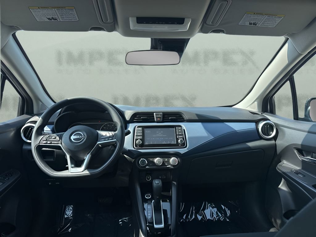 Used 2025 Nissan Versa SV FWD image 11