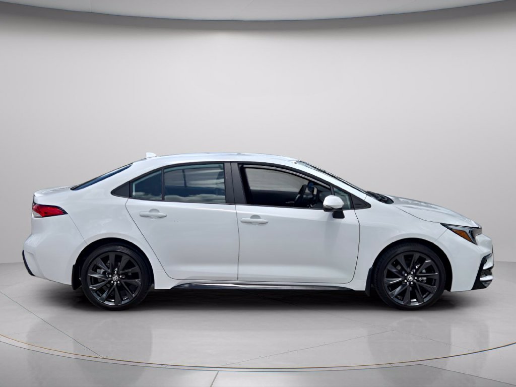 Used 2025 Toyota Corolla SE FWD image 8