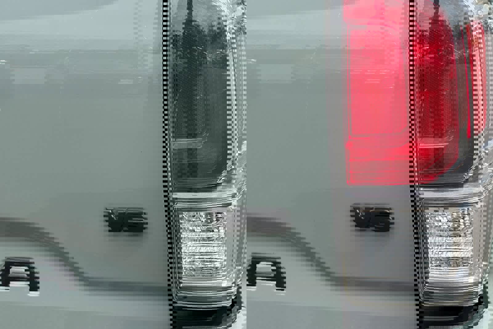 Used 2022 Toyota Tacoma TRD Off-Road w/ Technology Package AWD/4WD image 27