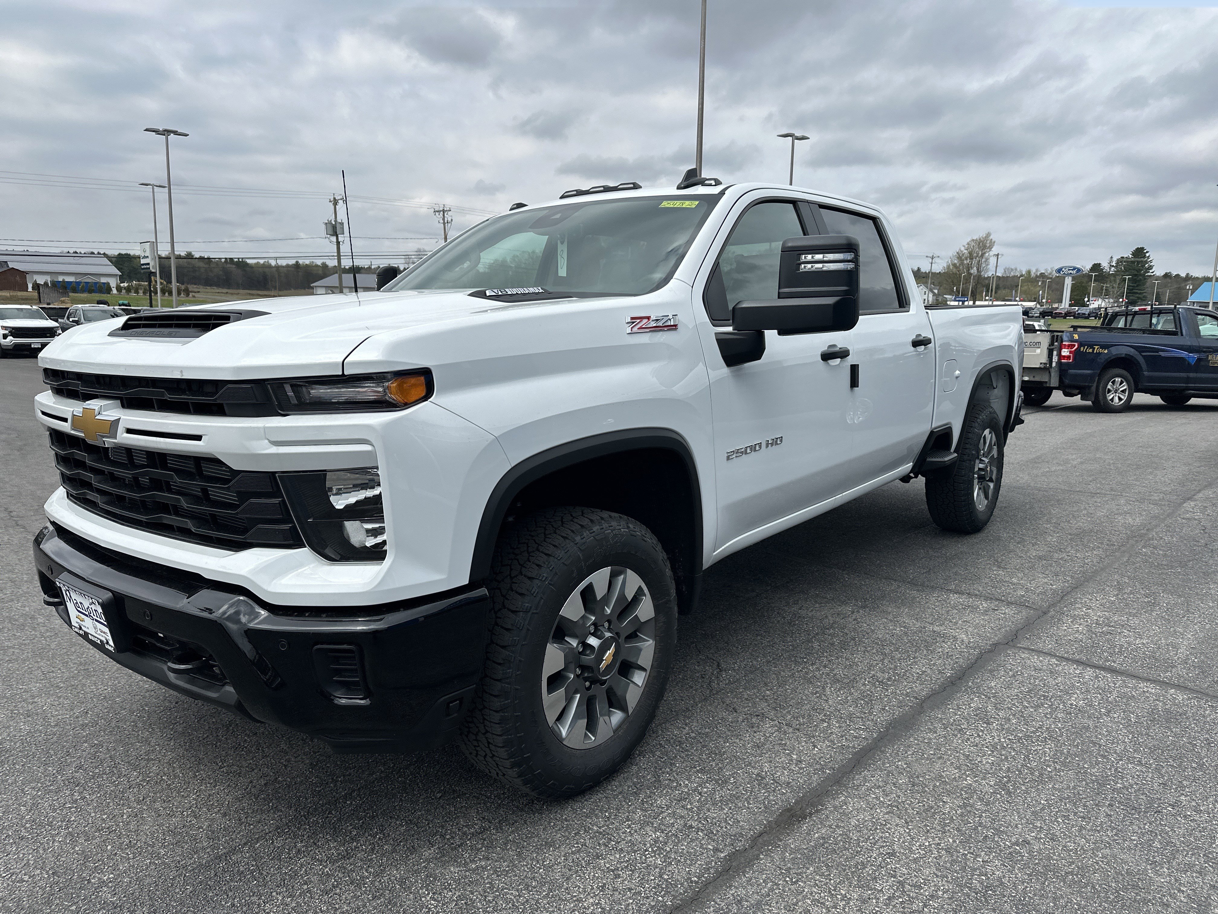 New 2026 Chevrolet Silverado 2500 Custom w/ Custom Value Package AWD/4WD image 3