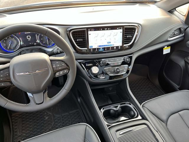 New 2026 Chrysler Pacifica Limited w/ S Appearance Package AWD/4WD image 13