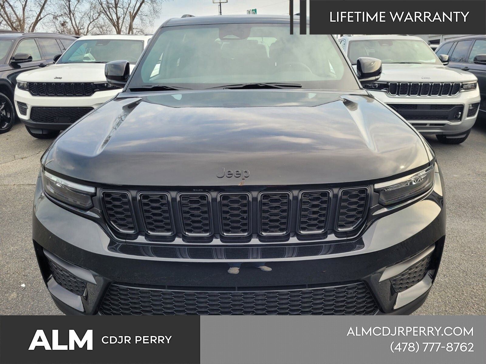 New 2025 Jeep Grand Cherokee Altitude image 14