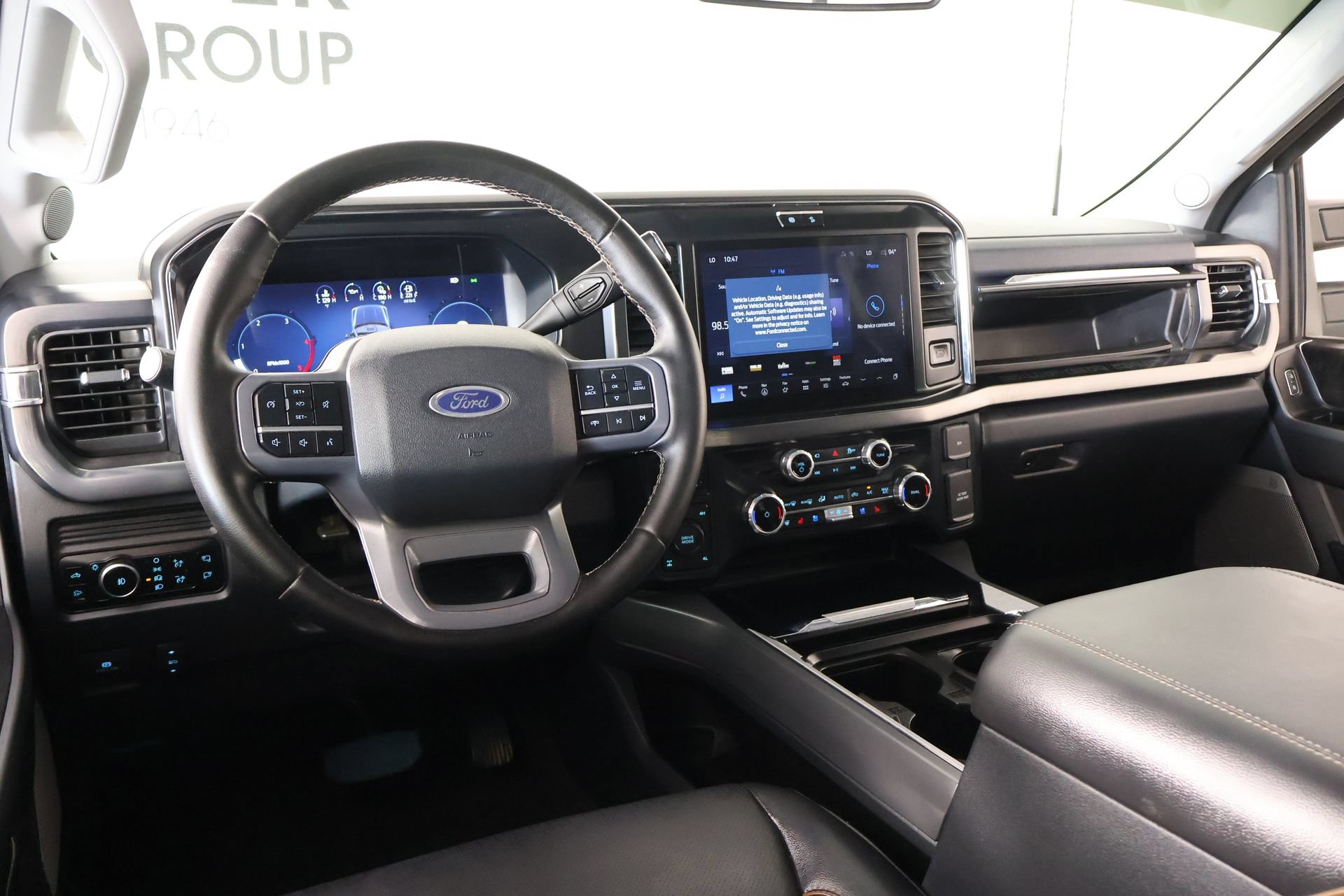 Used 2025 Ford F250 Lariat w/ Black Appearance Package AWD/4WD image 2