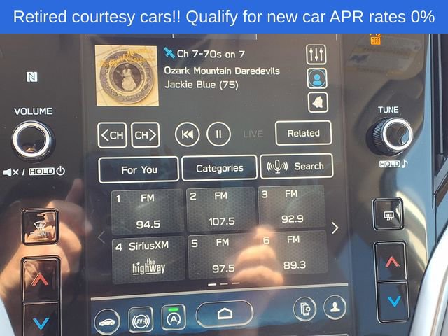 Used 2025 Subaru Outback Premium w/ Popular Package #1A AWD/4WD image 18