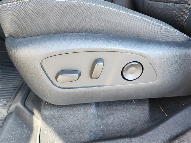 Used 2026 Chevrolet Traverse LT w/ Driver Confidence Package image 23