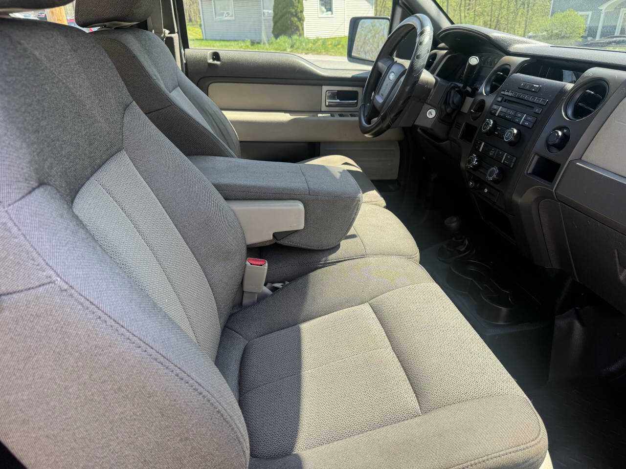 Used 2010 Ford F150 STX AWD/4WD image 16