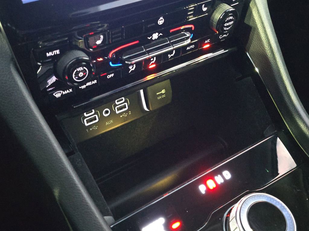 Used 2022 Jeep Grand Cherokee Limited image 28