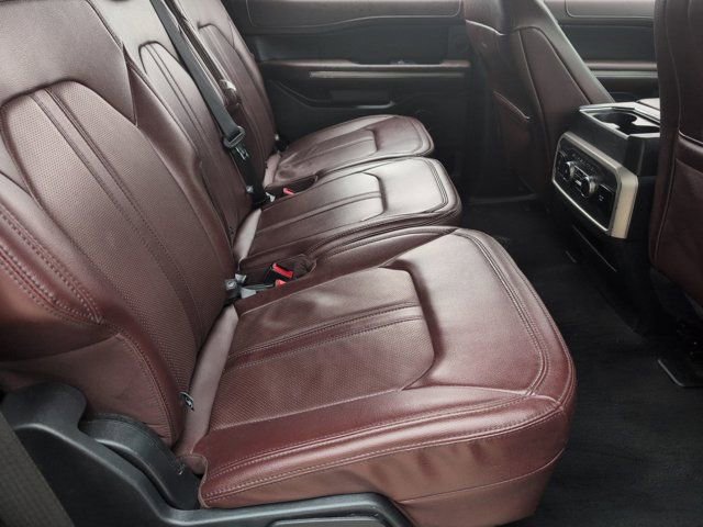 Used 2024 Ford Expedition Limited image 31