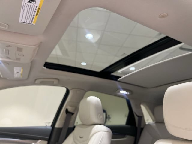 Used 2024 Cadillac XT5 Premium Luxury w/ Technology Package FWD image 18