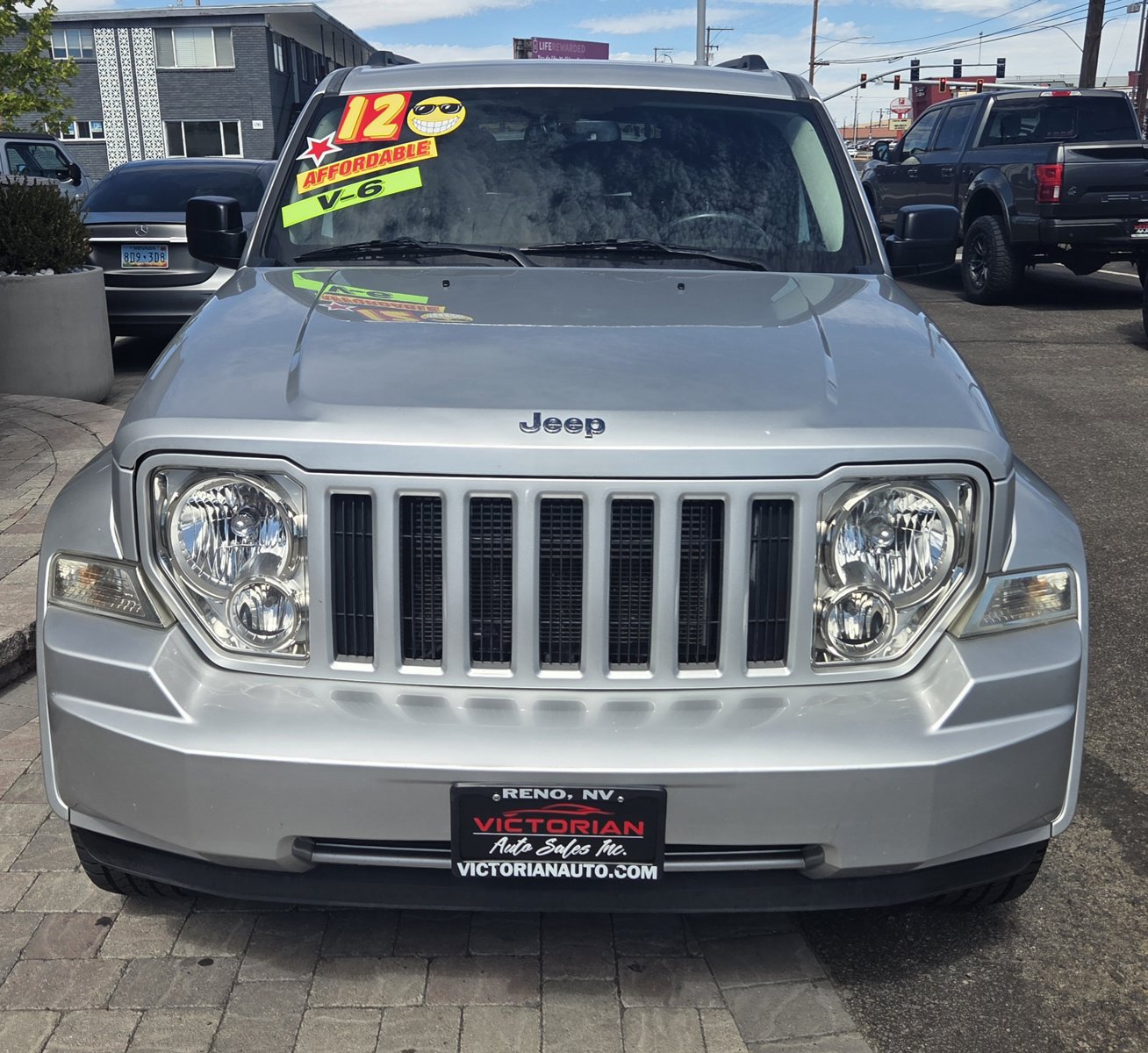 Used 2012 Jeep Liberty Sport AWD/4WD image 2