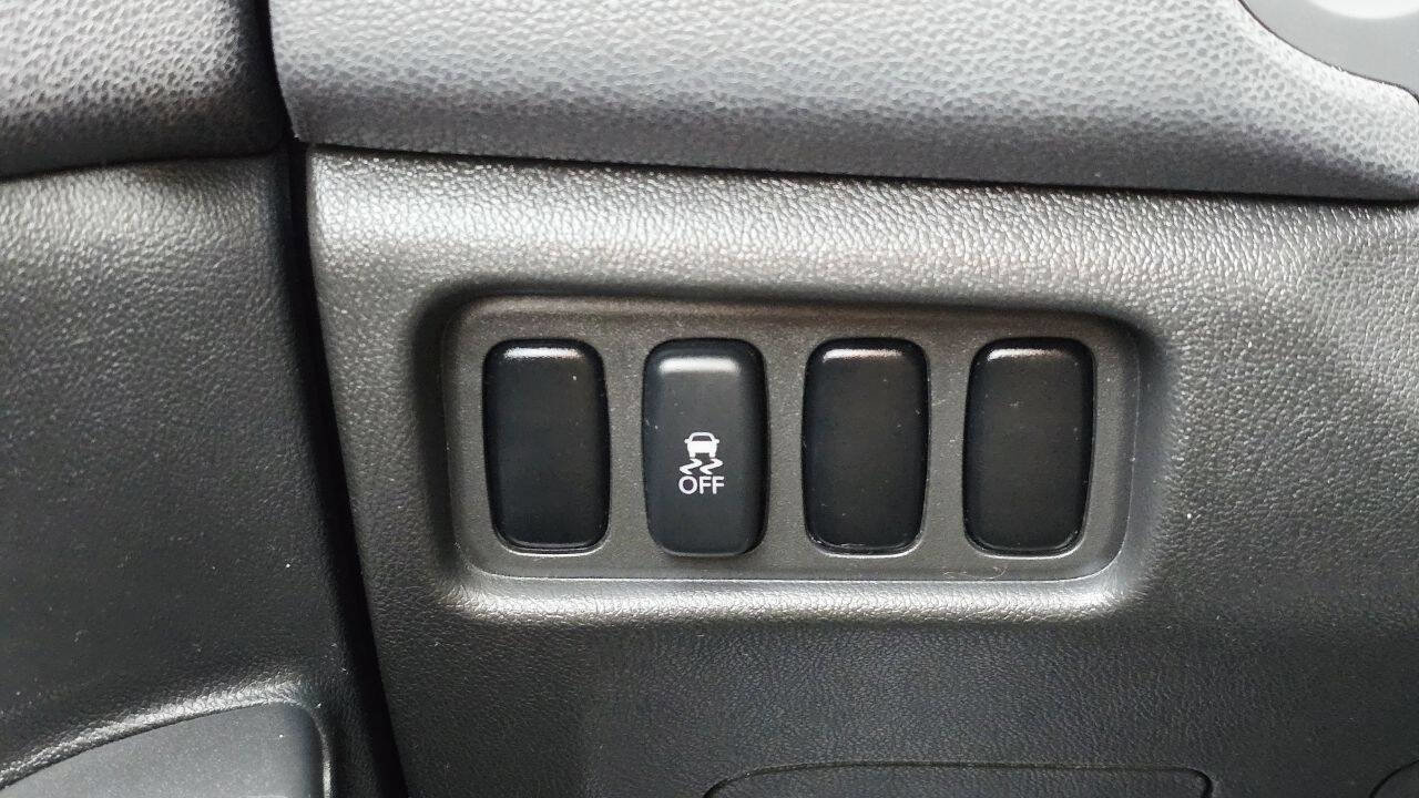 Used 2016 Mitsubishi Outlander Sport SE AWD/4WD image 28