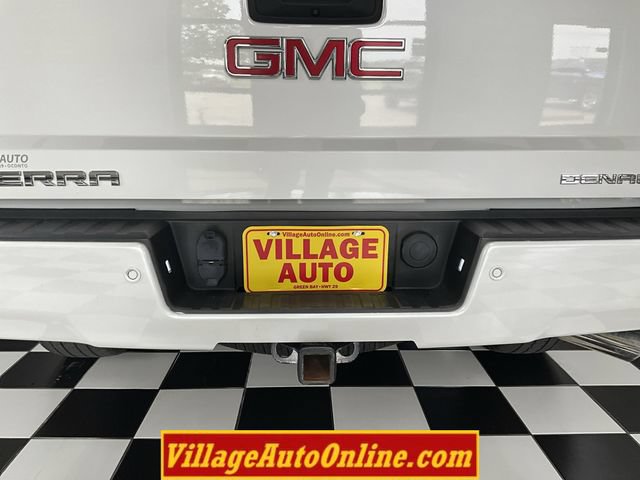 Used 2016 GMC Sierra 1500 Denali w/ Denali Ultimate Package AWD/4WD image 27