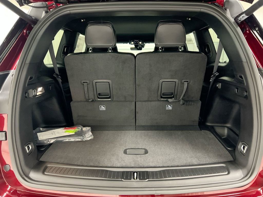 New 2025 Jeep Grand Cherokee L Laredo image 23