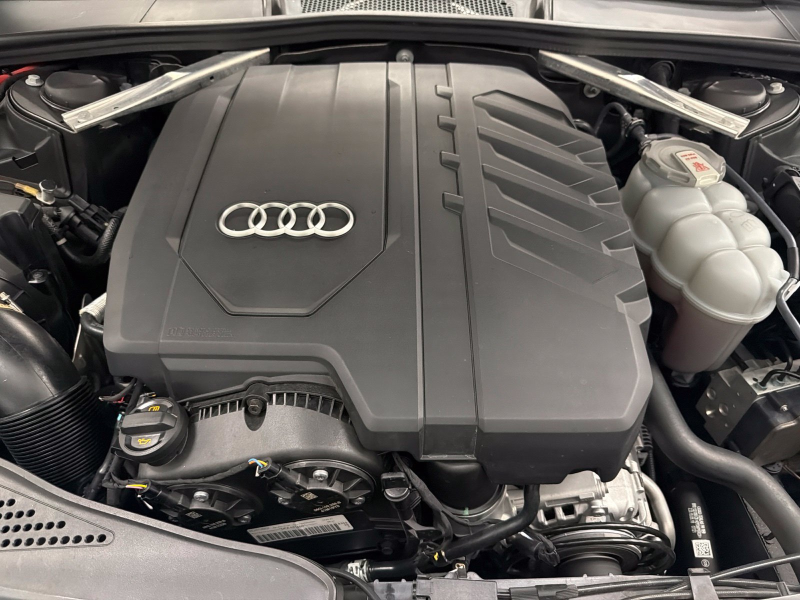 Used 2021 Audi A4 2.0T Premium Plus w/ Premium Plus Package AWD/4WD image 39
