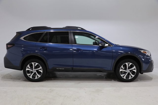 Used 2022 Subaru Outback Limited AWD/4WD image 9