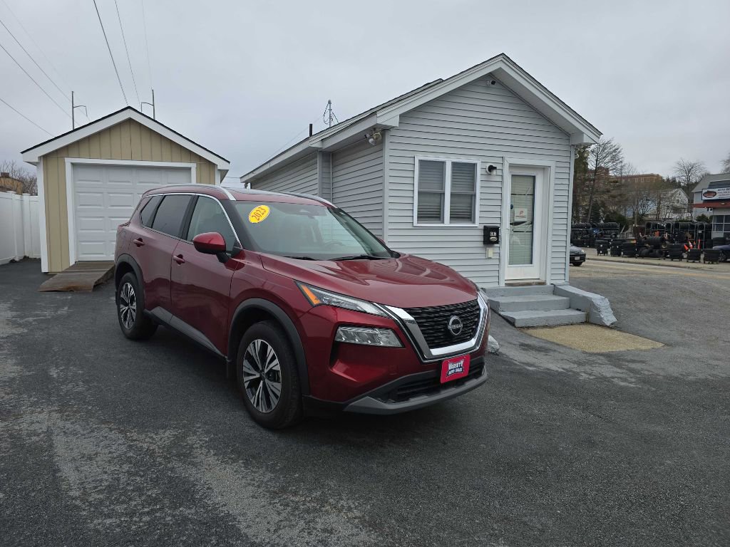 Used 2023 Nissan Rogue SV w/ SV Premium B Package image 2