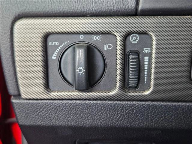 Used 2005 Ford Thunderbird image 13