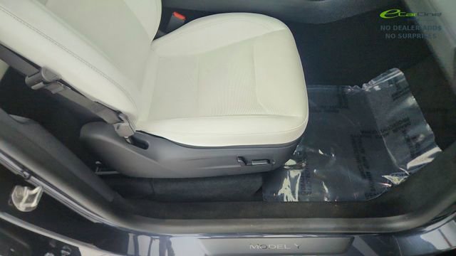 Used 2026 Tesla Model Y 2WD image 20
