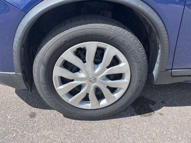 Used 2018 Nissan Rogue S image 9