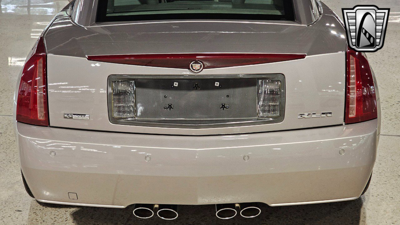Used 2004 Cadillac XLR image 13