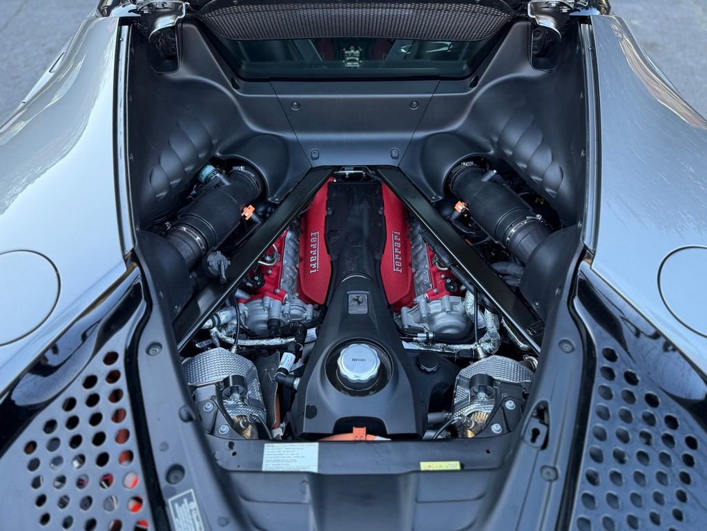 Used 2021 Ferrari SF90 Stradale image 19