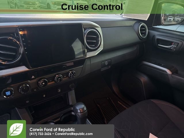 Used 2017 Toyota Tacoma TRD Off-Road w/ Tow Package (A/T) image 14